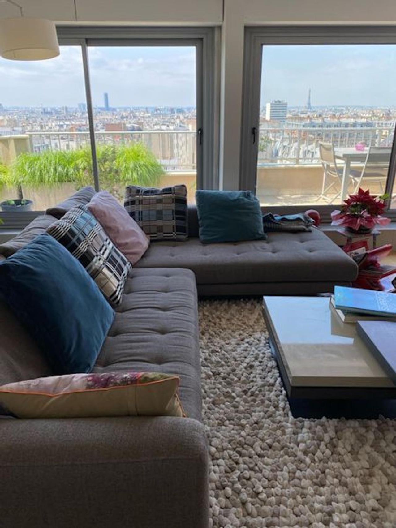 Magnificent Penthouse Panaramic View Of *