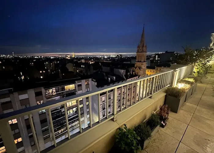 Magnificent Penthouse Panaramic View Of Paris